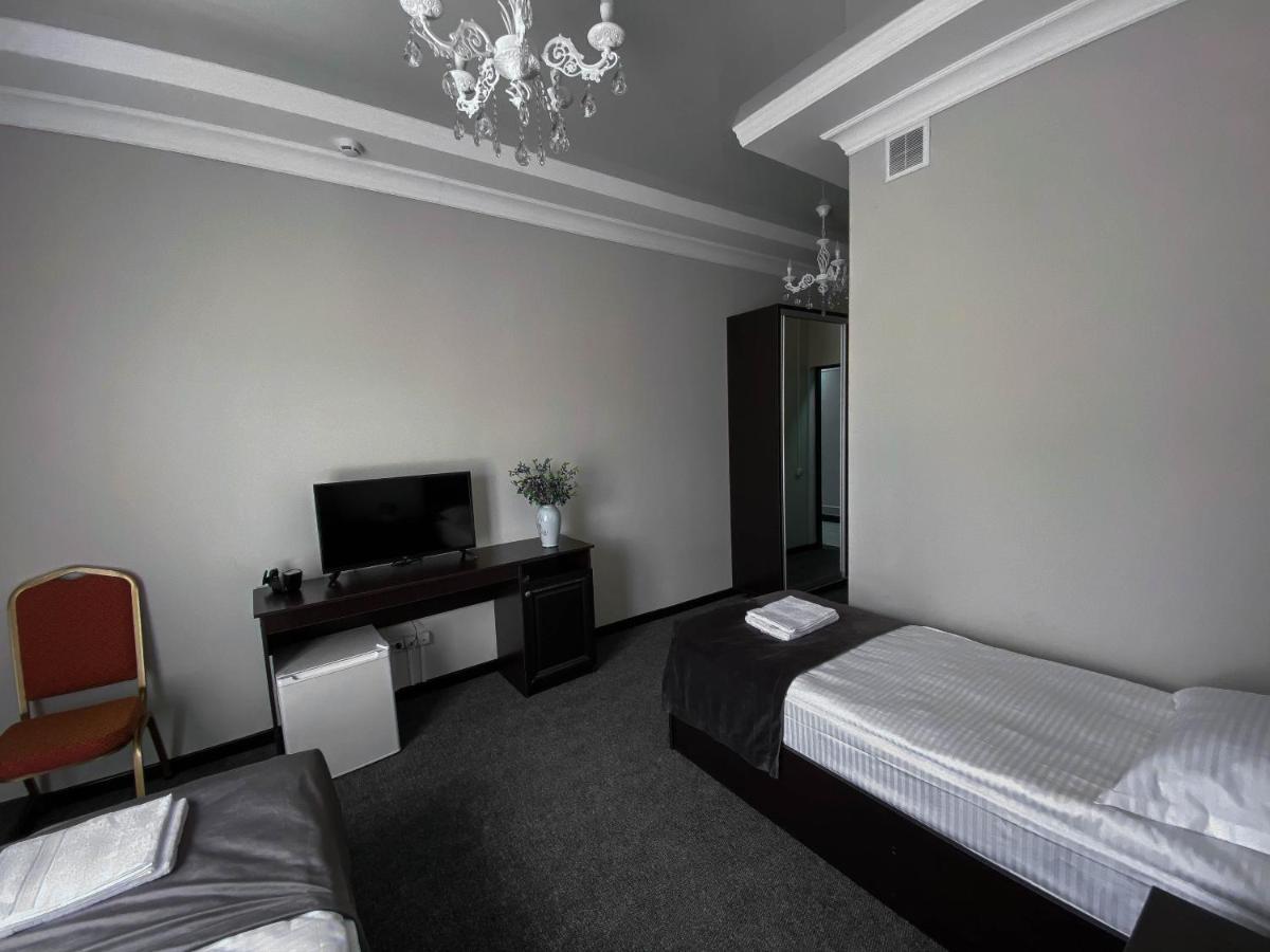 Korkem Tau Hotel Astana Buitenkant foto