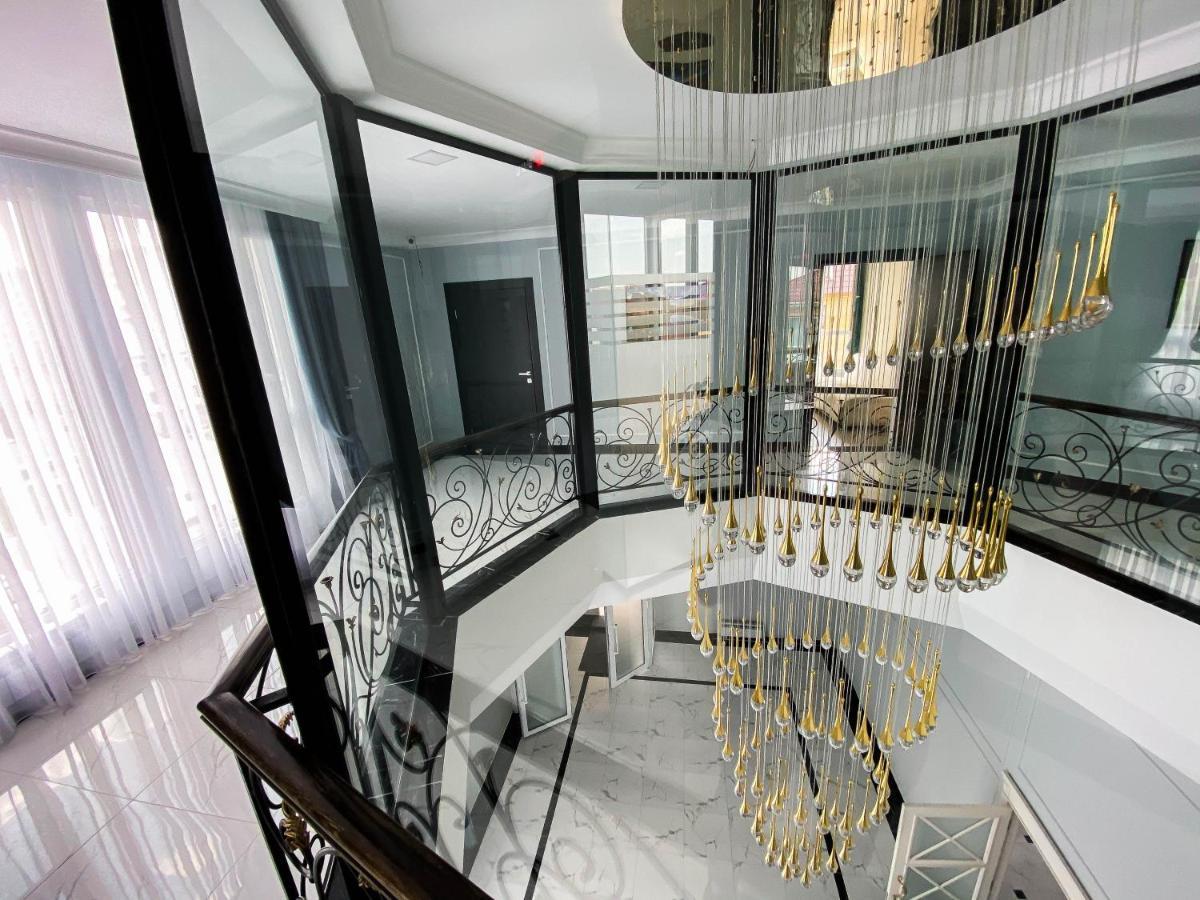Korkem Tau Hotel Astana Buitenkant foto