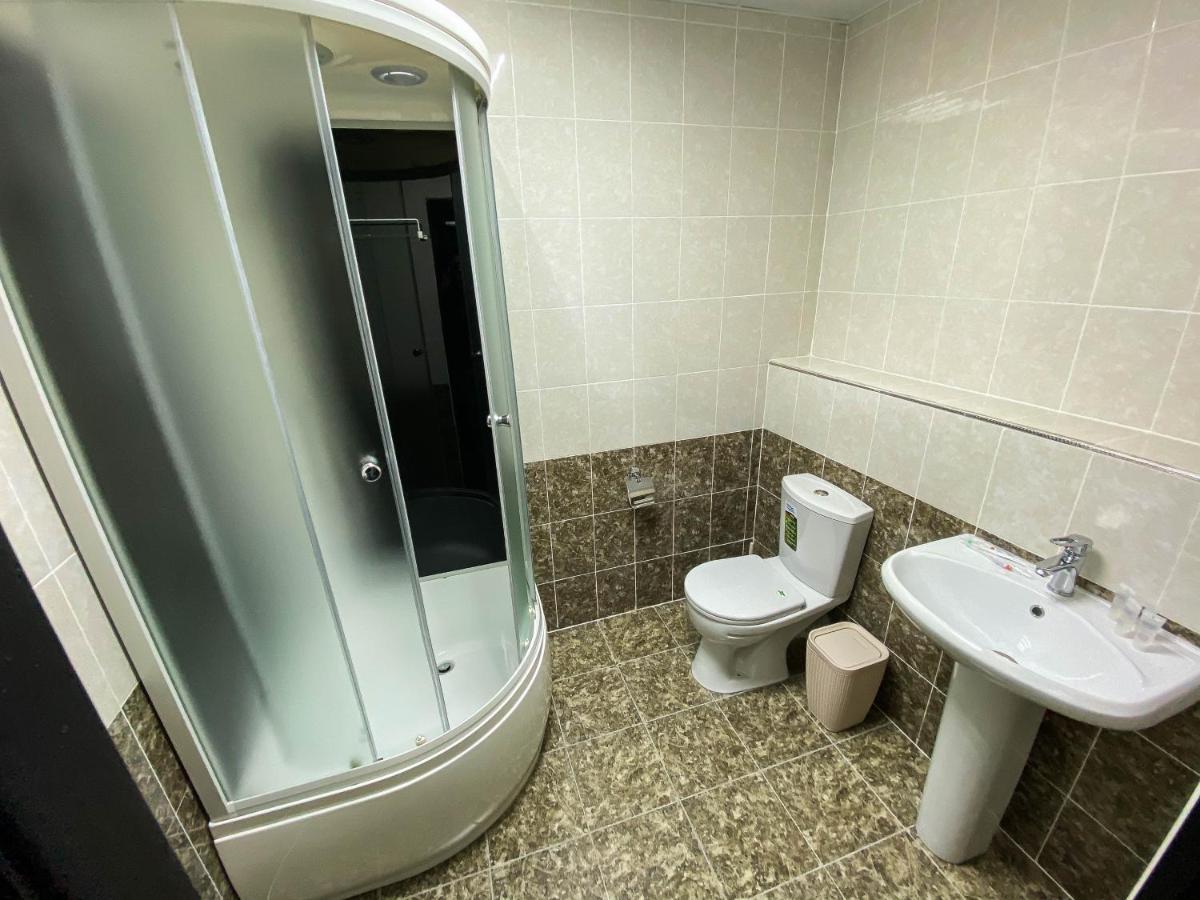 Korkem Tau Hotel Astana Buitenkant foto