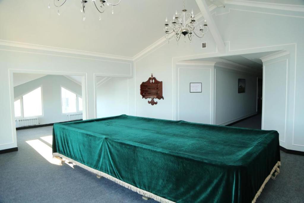 Korkem Tau Hotel Astana Buitenkant foto