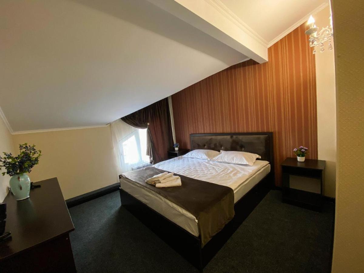 Korkem Tau Hotel Astana Buitenkant foto
